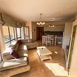 Highrise City View 2-Br Apt