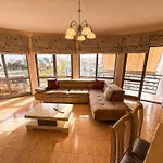 Highrise City View 2-Br Apt